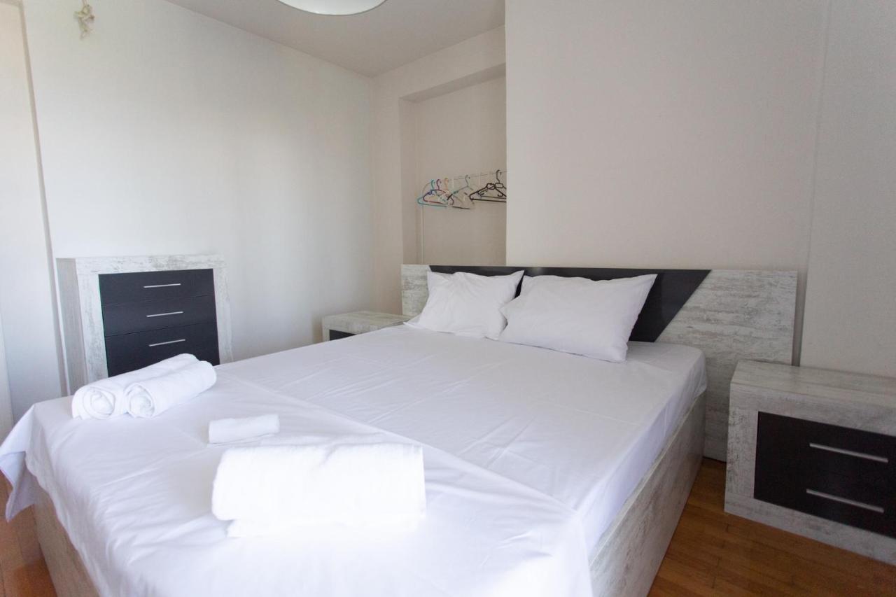 Τraditional Fully Detached Villa On A Luxurious Hillock Of Thessaloniki With Its Own Garden Also For Family & Wedding Gatherings For 10 To 25 People Only 15 Minutes From Airport Экстерьер фото