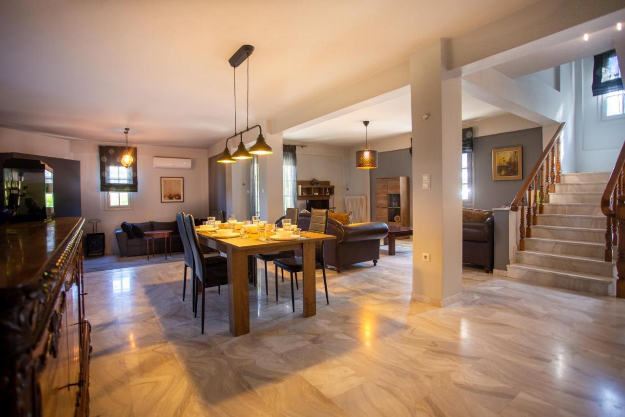 Τraditional Fully Detached Villa On A Luxurious Hillock Of Thessaloniki With Its Own Garden Also For Family & Wedding Gatherings For 10 To 25 People Only 15 Minutes From Airport Экстерьер фото