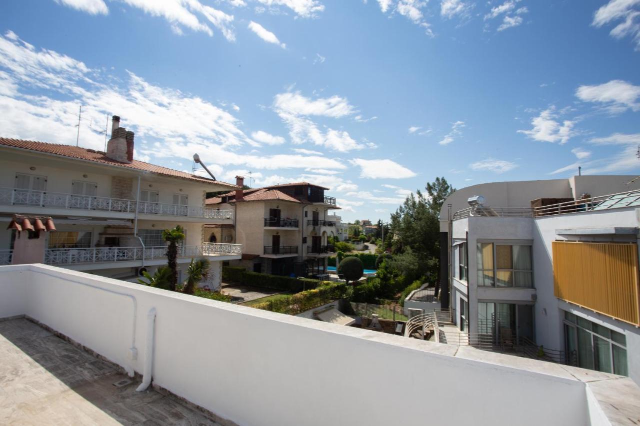Τraditional Fully Detached Villa On A Luxurious Hillock Of Thessaloniki With Its Own Garden Also For Family & Wedding Gatherings For 10 To 25 People Only 15 Minutes From Airport Экстерьер фото
