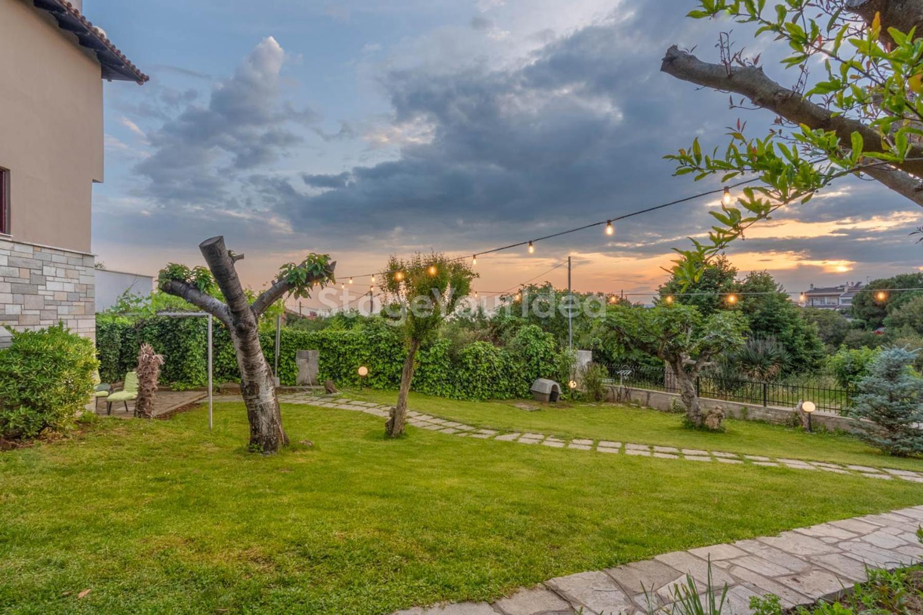 Τraditional Fully Detached Villa On A Luxurious Hillock Of Thessaloniki With Its Own Garden Also For Family & Wedding Gatherings For 10 To 25 People Only 15 Minutes From Airport Экстерьер фото